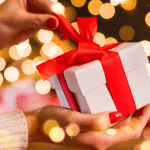 20231005 -- Unwrapping Success A Holiday Shopping Roadmap for Paid Social -- Marisa
